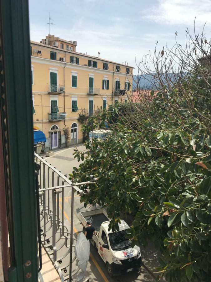 Appartamento La Casa Di Chiara Porto Azzurro Eksteriør billede